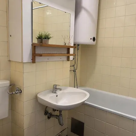 Apartma Kuku *